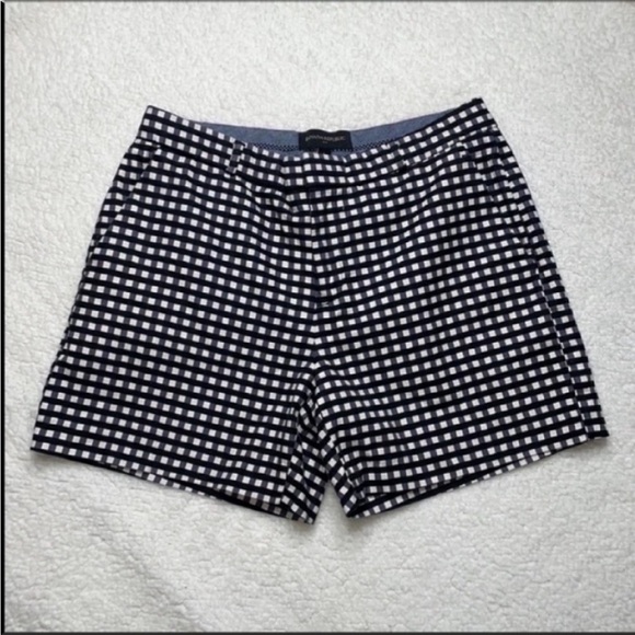 Banana Republic Tiny Navy & White checker Shorts size 2 - Picture 2 of 9